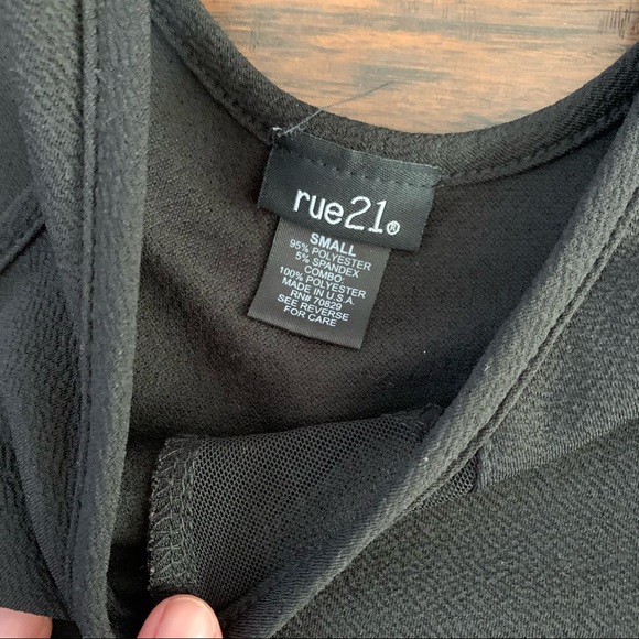 DRESS - Picture 3 of 4